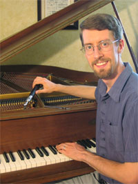 Ken Farrington RPT piano tuner technician